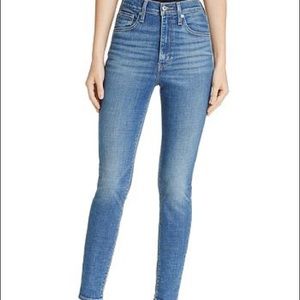 Levis Mile High Super Skinny Jeans